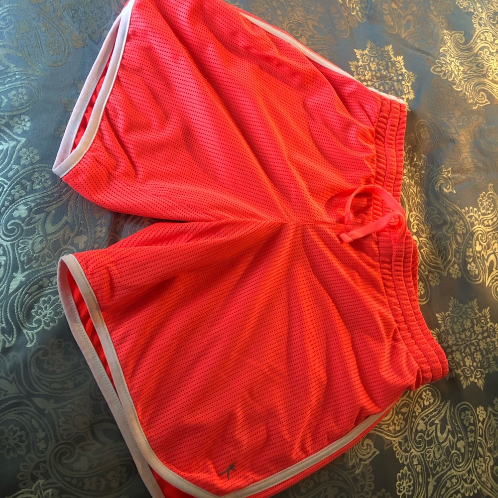 Hot Pink Shorts, size Medium ☀️